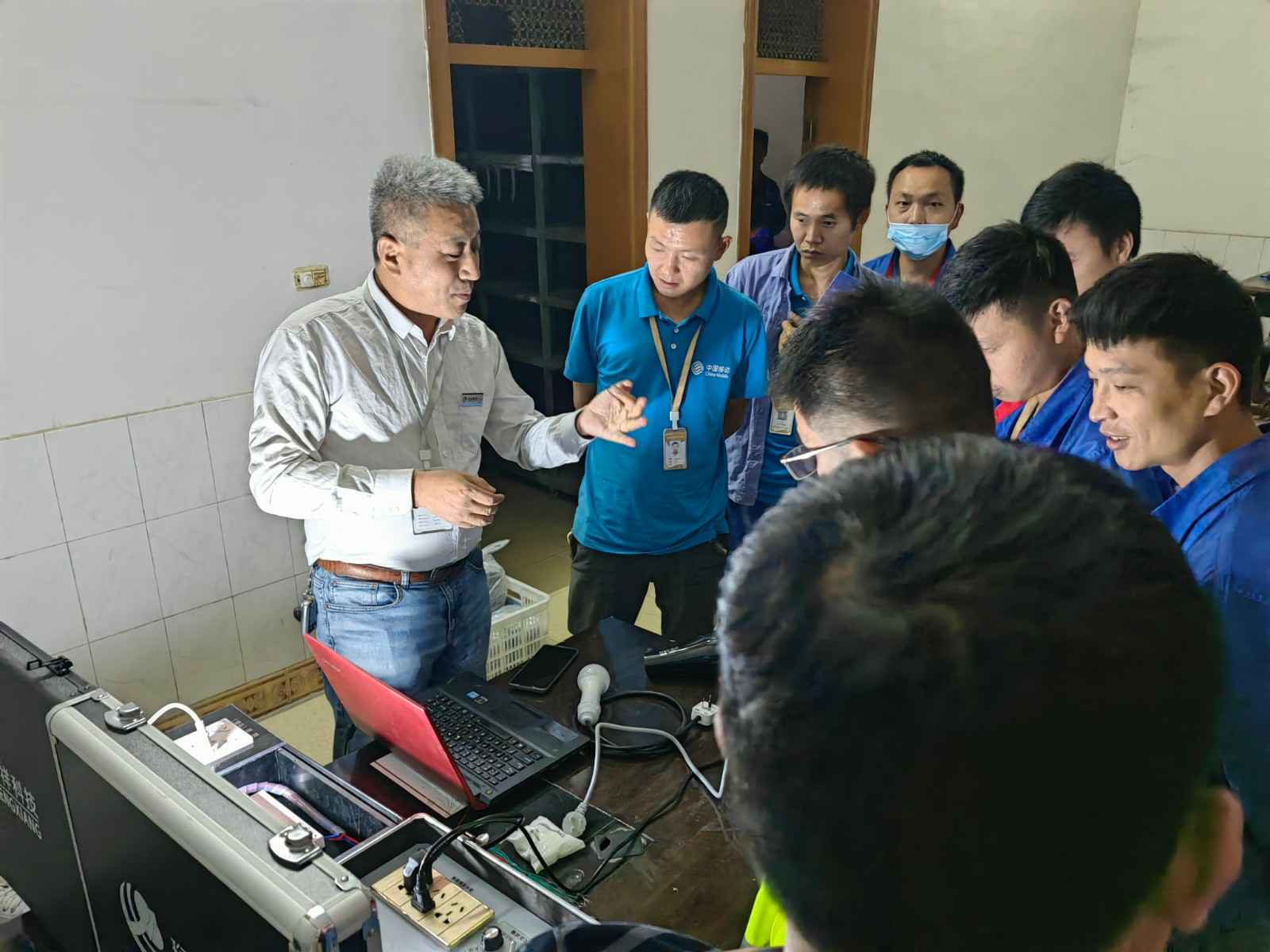亿德体育官方网站入口-亿德(中国)为中移铁通有限公司安全用电培训